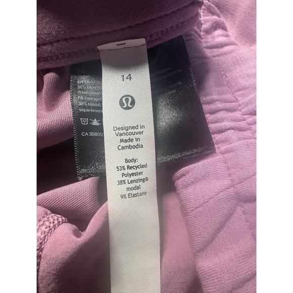 Lululemon Womens Sz 14 Softstreme High Rise Straight Leg Crop Pant Velvet Dust - Picture 9 of 11